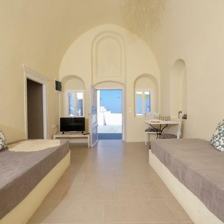 Deltami Santorini Appartement Pýrgos Buitenkant foto